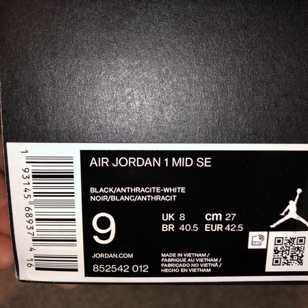 Air Jordan 1 - Picture 6 of 7